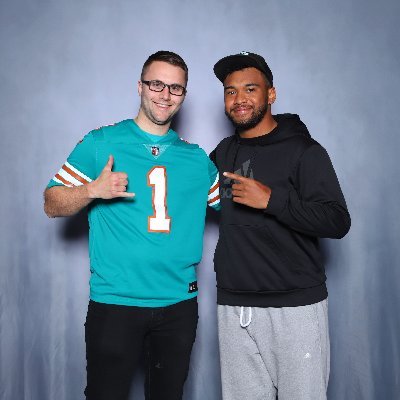 Huge Tua collector & Stack Seller that PCs Dolphins!
eBay:
https://t.co/1oj4Dmw4Kq