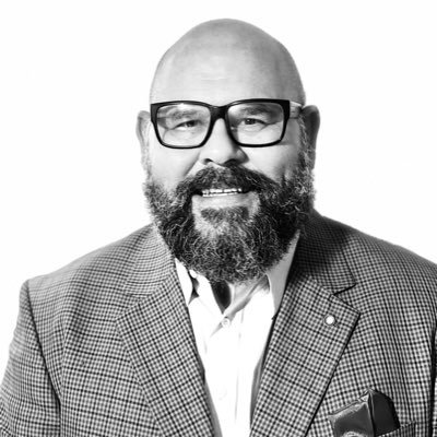 Aircraft Move-Team Manager for United Airlines/DEN. Proud father of 5 & partner to La Paloma Blanca 🕊 Former PxP voice of 2x Kelly Cup Champ Idaho Steelheads
