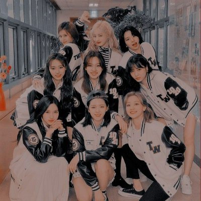 pokemon fan since 3 // twice fan since 11 // genshin & crk player since 15 // hsr player since 17