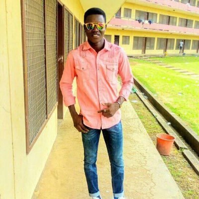 An Economist, #Phone-Dealer/An agriculturists🍀🌾/Sport Fan/A footballer⚽️⚽️/A Chelsea fan💙🤍💙 and a voice