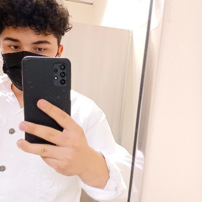 RubenServin19's profile picture. On Fridays WE dance 🕺🏽