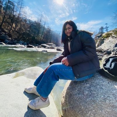 Harshitabharti_'s profile picture. sabh perspective ka khel hai