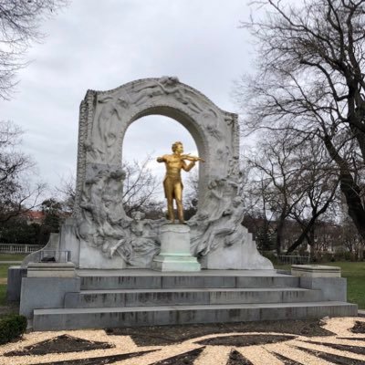 moeka_vn's profile picture. 藝高60期→藝大→ウィーン国立音大→バンベルク交響楽団契約団員 アカウント→@moeka_ueno