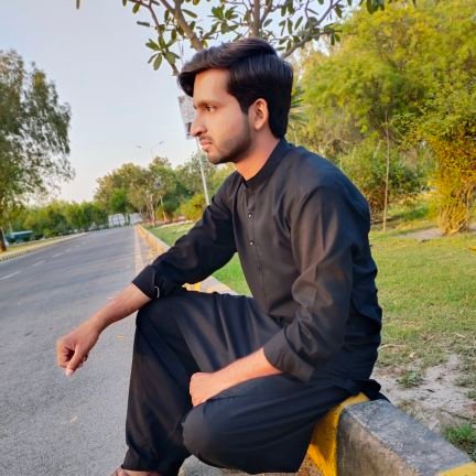 مضبوط رہو!🙏🏻
زندگی کمزور لوگوں کو قبول نہیں کرتی 🔥
#MrPhysicist
Member@pakistanideologicalcivilization
student@islamiauniversitybahawalpur
https://www.instag