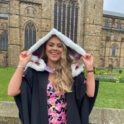 PhD student @LancsUniLEC @Ecorisc_CDT researching POPs exposure in wildlife from the UK and Antarctica | she/her 👩🏼🔬🌍🌊🐧