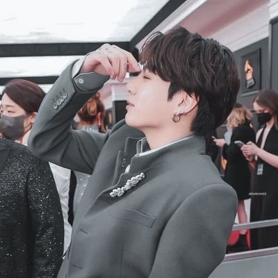 clcmmw's profile picture. Billboard Hot 100 no 1 singers' fan