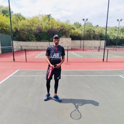 LuckyNeneh's profile picture. Let Failor Move You Forward |Economics Major |Farmer |Arsenal |Wine Enthusiast