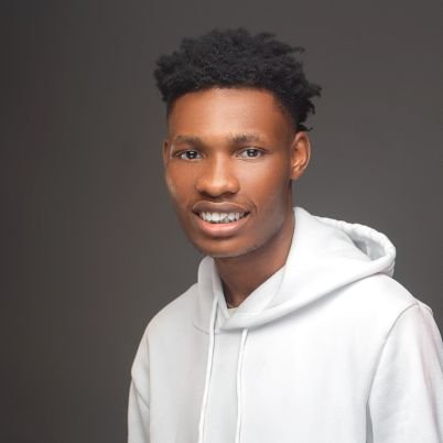 Brand Designer • Welcome to my playground 😁
🔗: https://t.co/gTV6vwxoTE