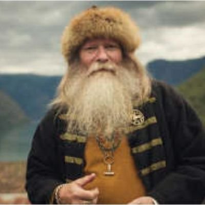 MaccaTinky's profile picture. Autocrat hater