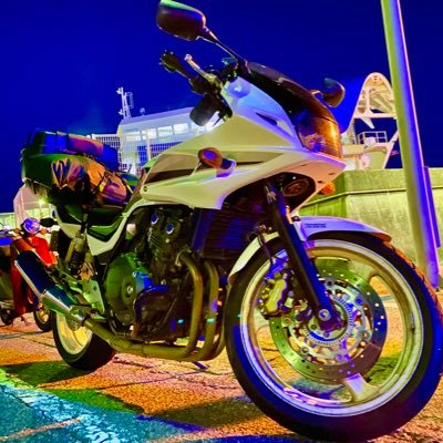 CB400SB_XP's profile picture. CB400ぼるどぉおおおおるo┤*´Д`*├o趣味垢いいねするとフォローが増えるよ！無言フォロー大歓迎！いいね爆撃マンツーリングキャンプ趣味/北海道四国東海近畿回りました/九州中国東北ツーリングいきたい(*´Д`)/バイク歴バンバン200→フォルツァX→CBR250R→CB400SB
