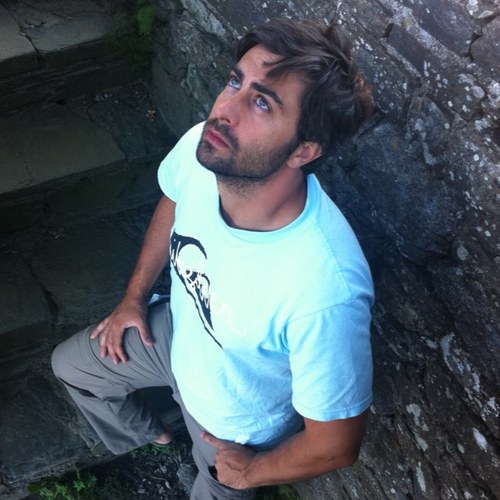 bnwelati's profile picture. 