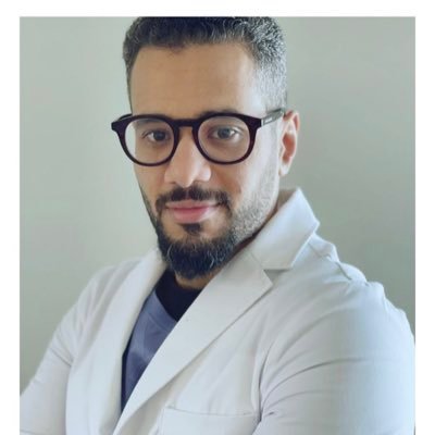 استشاري الامراض الباطنة و استشاري العناية الحرجة/رئيس قسم العناية المركزة و مشرف زمالة العناية الحرجة كبار بمستشفى النور