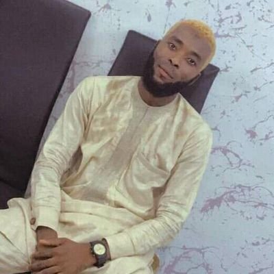 ArowoloSodiq12's profile picture. I'm an artist PR n I'm an hair stylist in barbing