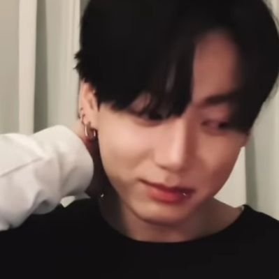 Lulmbb's profile picture. 〰️ don't be afraid to stand alone 🌊🐋 52Hz 〰️