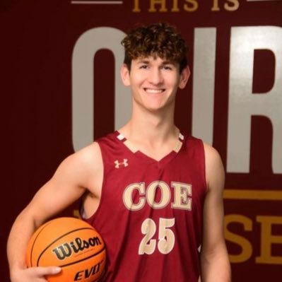 Coe College Basketball🦅