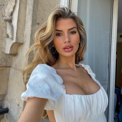 LaaSchu97's profile picture. Instagram: Laa.schu