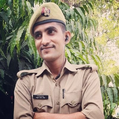 उत्तर प्रदेश पुलिस 👮
इतना भी कीमती ना बना अपने आप को , 
हम गरीब लोग हैं महँगी चीज़ छोड़ दिया करते हैं..।
जय श्री राम 
        🙏🙏🙏