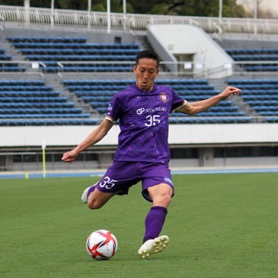 東京ヴェルディ→アジャクシオAC ajaccio 14 →東京ヴェルディ 22.14.4 →レノファ山口FC 14 →クリアソン新宿 35.14 https://t.co/zVC2JgViPO