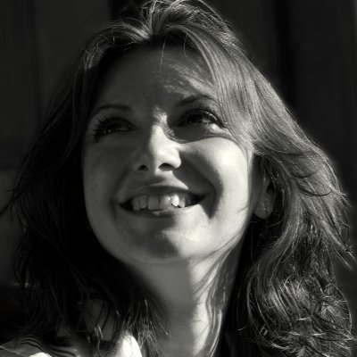 Profesora de la @UniBarcelona. Presidenta de la asociación #HealthyOnco. Investigadora en #Cancer, #Qol, #Afrontamiento