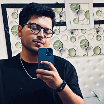 swayamsj's profile picture. xo