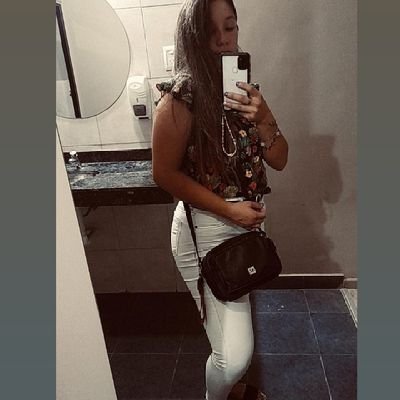 Yanet83452060's profile picture. 