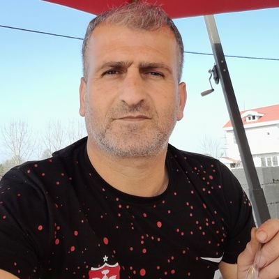تجربه میگه زیاد نباید زندگی رو سخت گرفت وگرنه دنیا برات میشه جهنم.تنها بودن رو دوست دارم خیلی خیلی زیاد......
