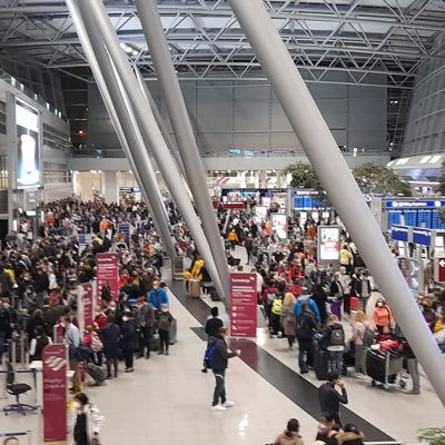MAFlugD's profile picture. Unsere Motive und Ziele sind faire Arbeitsbedingungen für die Mitarbeiter/innen am Düsseldorf Flughafen zu erschaffen