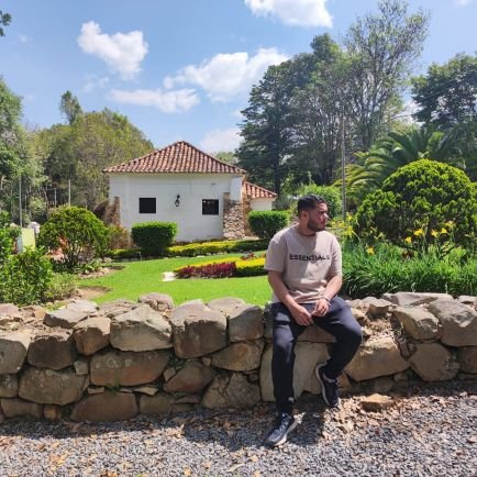 Pepe_Joa's profile picture. All we need is love !!