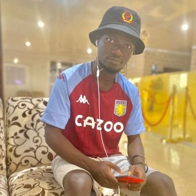 Education👨🏿‍🎓/Humanity 🤩/Mostly for FPL,EPL,NBA/@avfcofficial ⚽️. @lakers 🏀 /Rap,pop & Afro lover🎧/Enjoyer 🍺😋/Christ the King  🙏🤴⛪