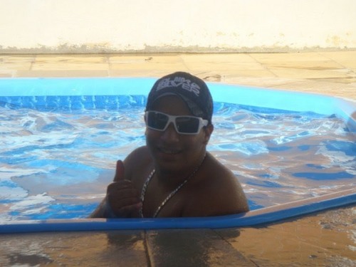 Sou Estudante,Sou são paulino doente sem ele não vivo! Amo muito minha familia e amigos Familia POLO sempre ;)