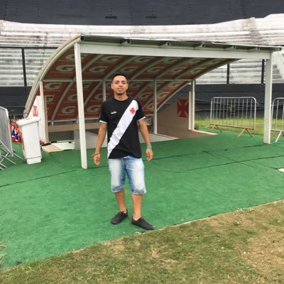 ✠ saiba eu sou vascaíno muito prazer ✠ apaixonado pelo #vascodagama papai do Guilherme 🥰💙👨👦 tt novo