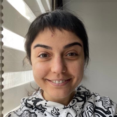 Parti devam ediyor! Sinemart Yazarlık Okulu Eğitmeni, Kafasına Göre Dergi Editörü.