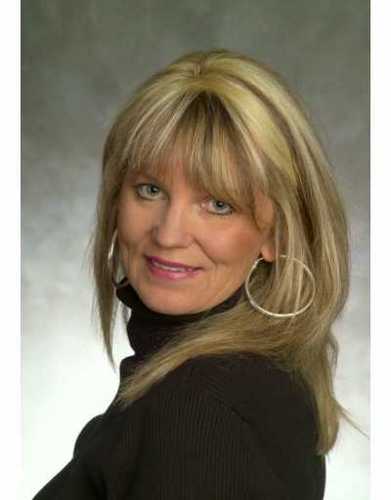 REALTOR with 26 Years Experience  ROBERTA GULLACHER 
Re/Max Kelowna 
DIRECT 250-826-6280
RobertAgent@shaw.ca