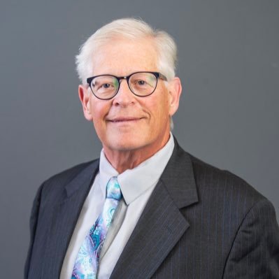Podiatric physician with 35 years experience, focusing on diabetic foot care. Trustee to Board of Amer. Podiatric Medical Assn. and Amer. Diabetes Assn.