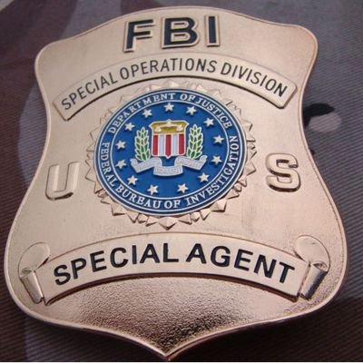 Soy Jessie Carlsson, Agente Especial del FBI. Protagonista de la novela 17 pies, está escribiendola @juanshiren.

Ya te lo digo, vas a flipar conmigo