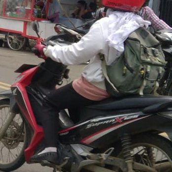 hanya tukang ojek