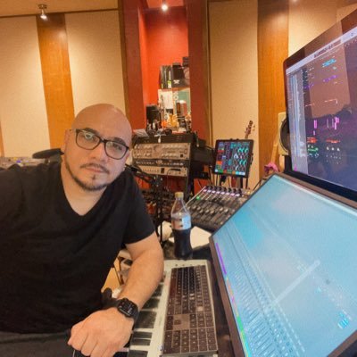 Músico | Productor | Compositor