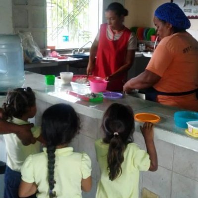 Corporación Nacional de Alimentación Escolar , estado Bolívar,circuito 3
