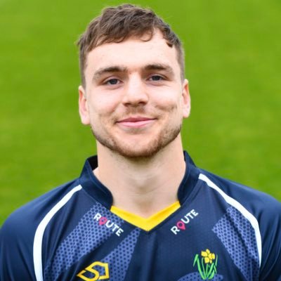 🏏Professional cricketer • Represented by @Insignia_Sports • Sustainability 🌎 @foecymrucydd volunteer @hyloathletics Glamorgan cricket Sustainability Champion