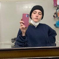 maddy (@maddybadknees) 's Twitter Profile