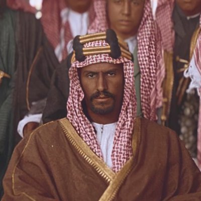 الدين و الوطن و ال سعود خط احمر لا تناقشني فيه