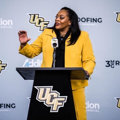 UCF WBB Head Coach 🖤💛⚔️  •Woman of Faith •Mentor •Proud aunt of over 20 nieces and nephews!