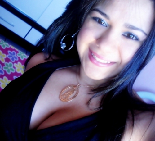 Eu gosto de gente que se importa. Gente que sorri. Gente que sabe pedir desculpas. Que abraça nem que seja só com o olhar.