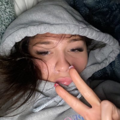 matiIdasideboob's profile picture. 23 • hbeyiwaly • 🔞