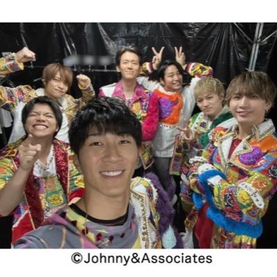 UHjPPonZovKHQ0v's profile picture. 実るほど頭をたれてねジャニストさん!