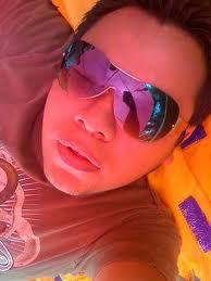 cantoranflores's profile picture. 