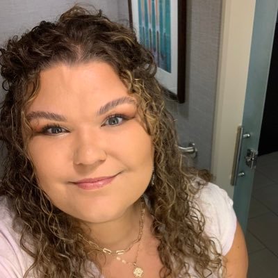 JuliaAmie's profile picture. 