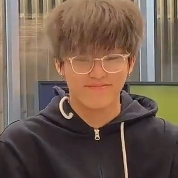 ♡๑ the owner of this account's addicted to their smile @treasuremembers.