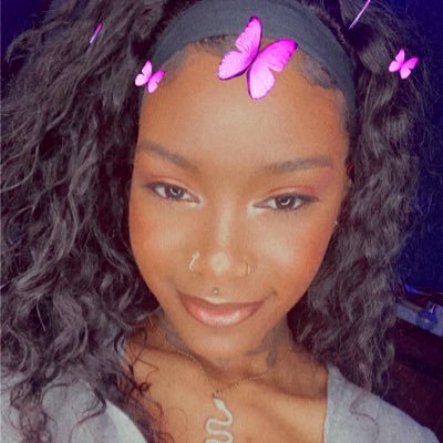 Goddess✨🧚🏾♀️ 22♒️ fashion model/social media influencer/entrepreneur
