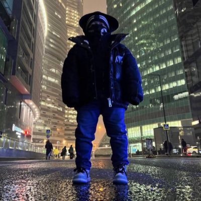 TheMonieman's profile picture. Blockchain and Real Estate Enthusiast @DeRE_dao